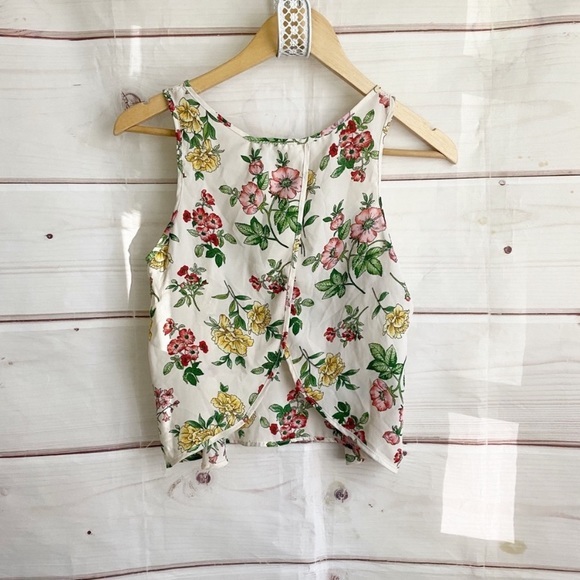 Paper Crane Floral Open Back Top - Picture 3 of 5